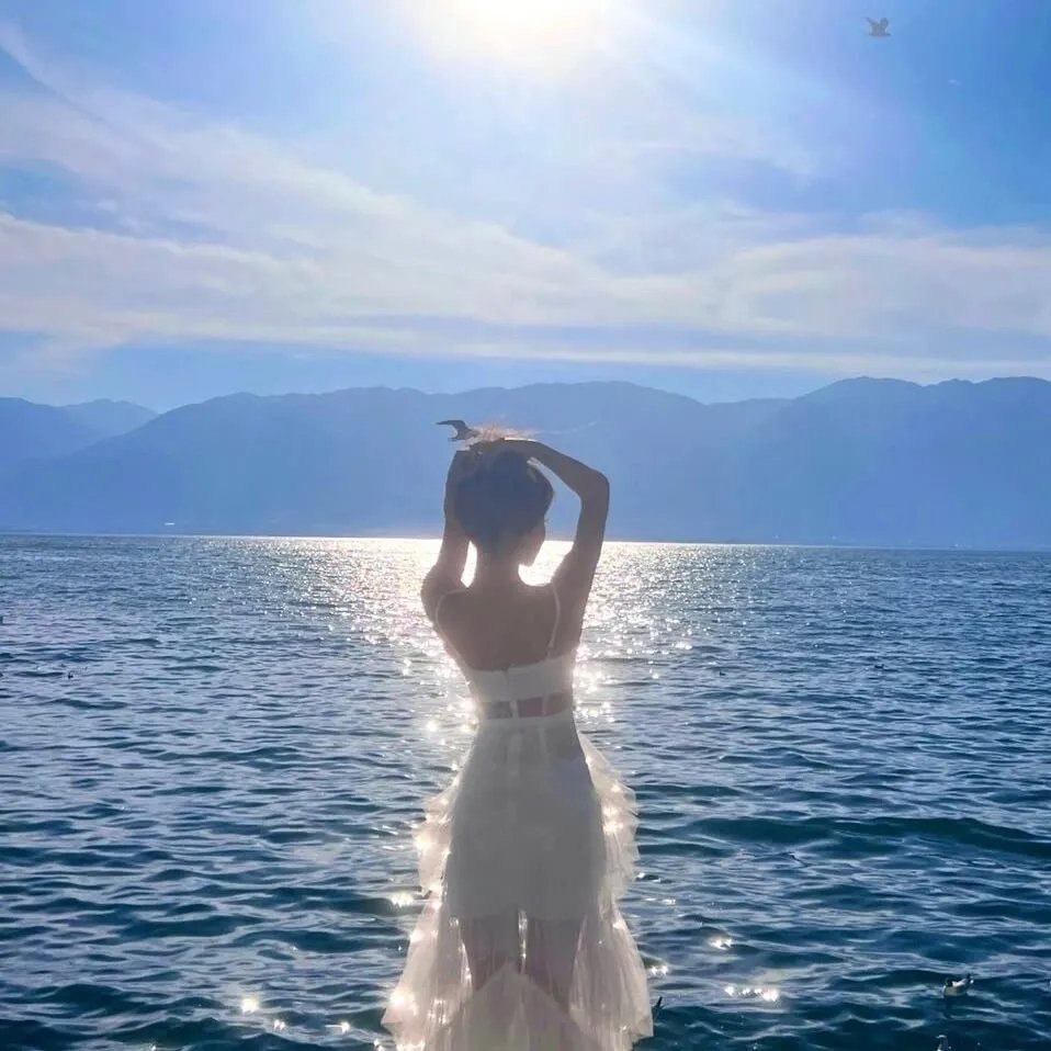 囚 海报